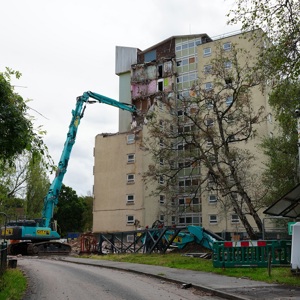 Demolition of blocks at Ferrers Close in Coventry underway thumbnail