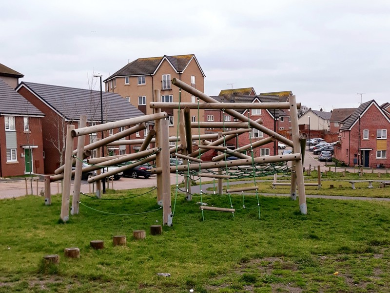 Chippy Fields Climbing Frame 1
