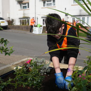Tile Hill comes together for Tidy Friday clean-up thumbnail